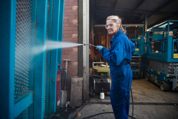 Why Choose Our Certified Pressure Washing Experts for Your Project Needs in Dunedin, FL?